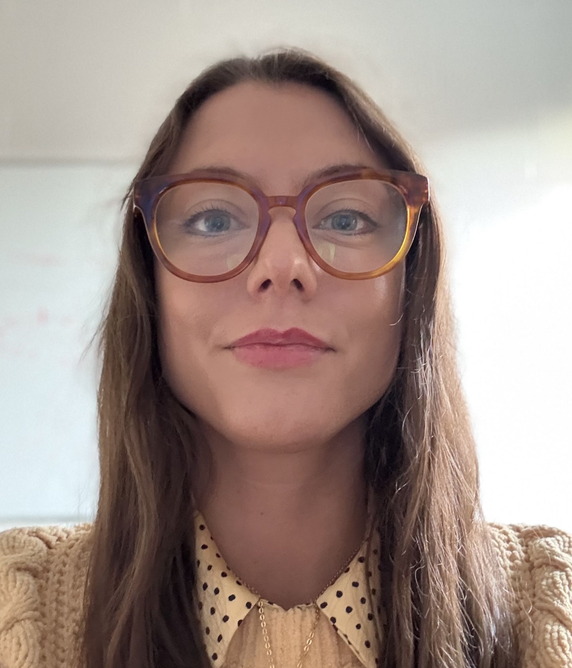 Dr Olivia Jones